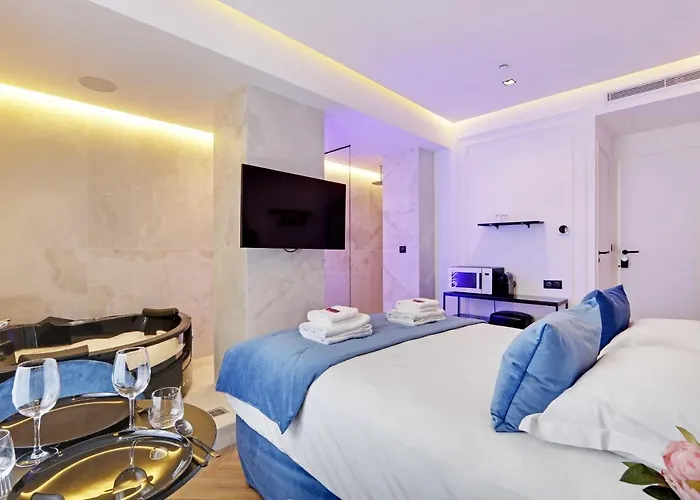 Semesterbostad Private With Jacuzzi - 2p - Rivoli Paris
