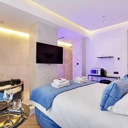 Semesterbostad Private With Jacuzzi - 2p - Rivoli Paris